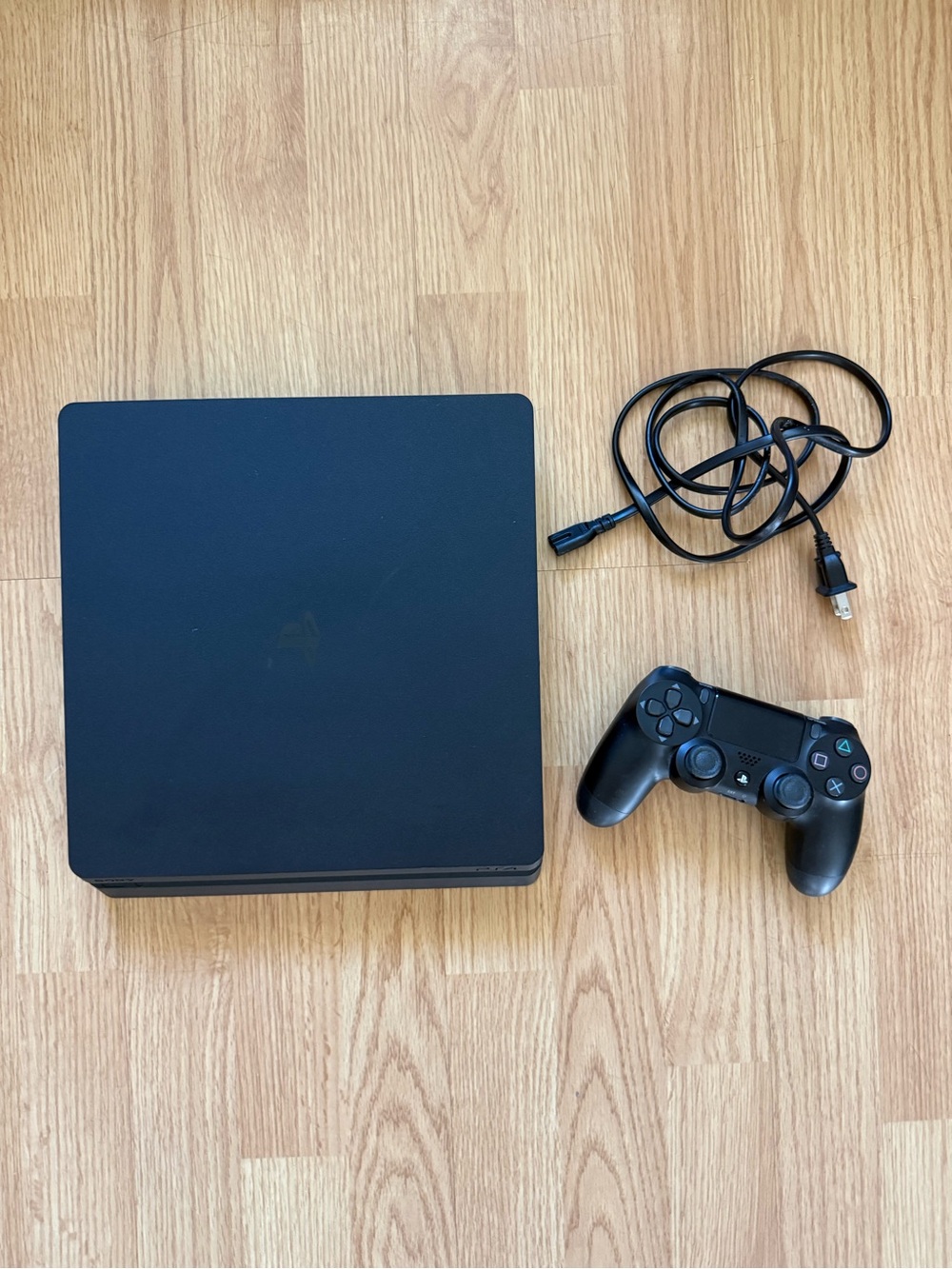 Sony Playstation 4 w/ Controller